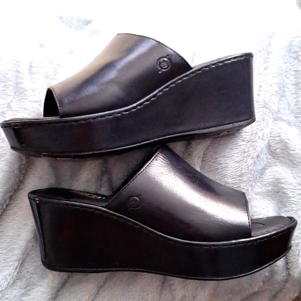 Born Platform Slides size 9 1/2 Black